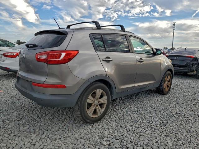 Kia Sportage Base Image 11