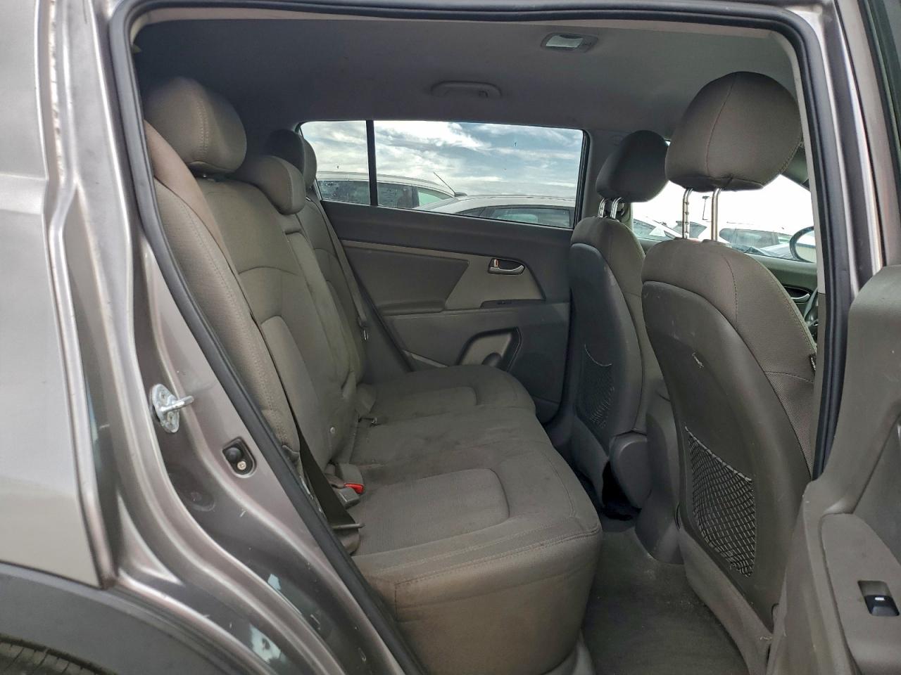 Kia Sportage Base Image 3