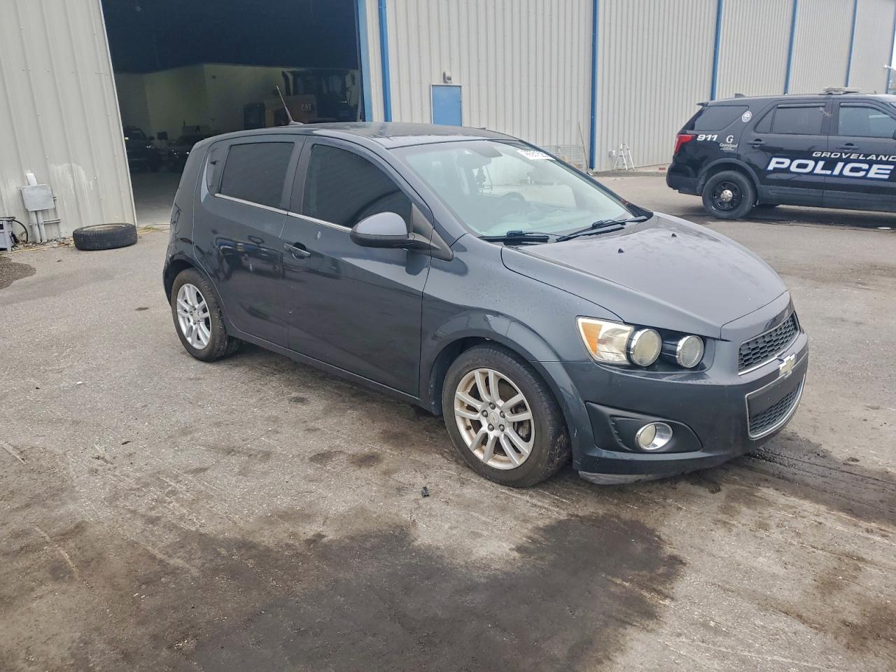 Chevrolet Sonic Lt Image 9