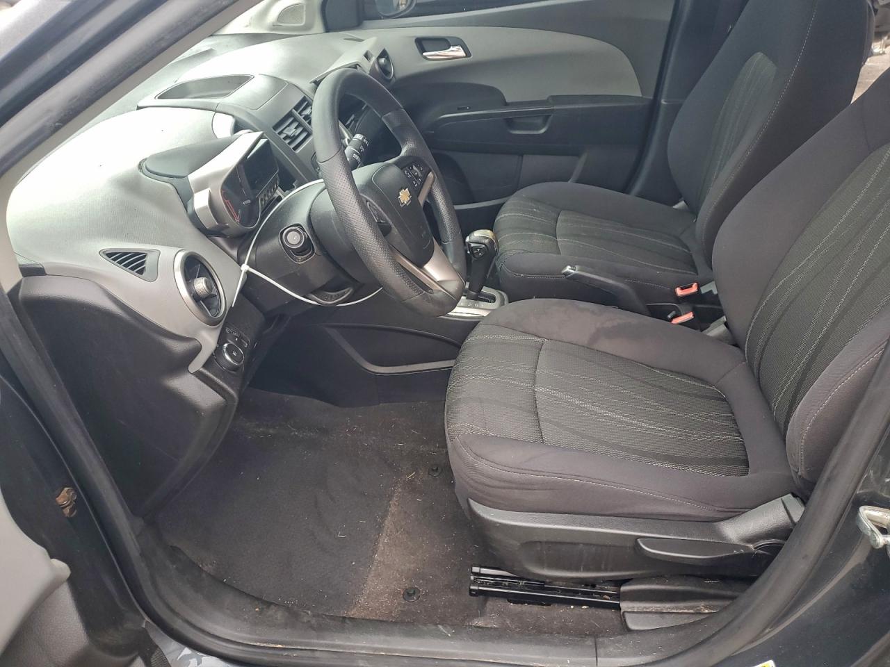 Chevrolet Sonic Lt Image 5