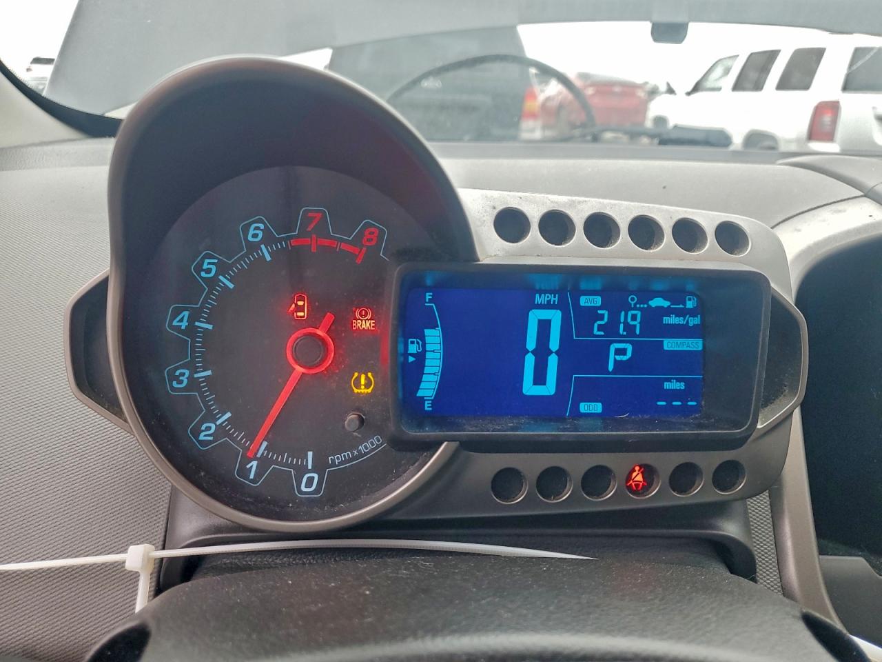 Chevrolet Sonic Lt Image 6