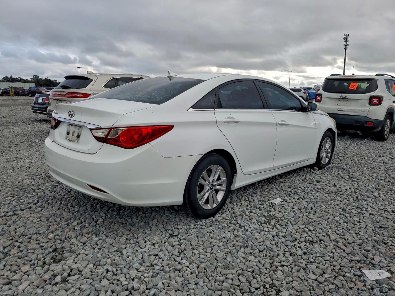 Hyundai SONATA Gls Image 6