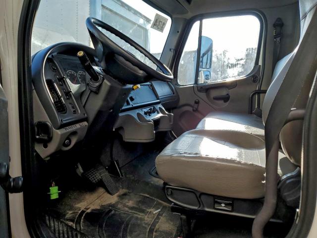 Freightliner M2 106 Medium Duty Image 5