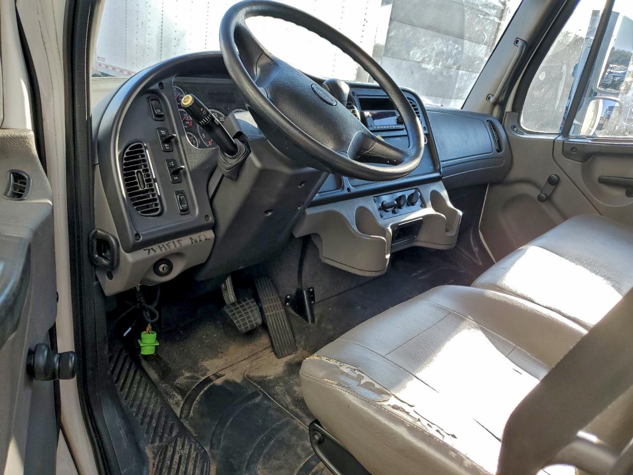 Freightliner M2 106 Medium Duty Image 12