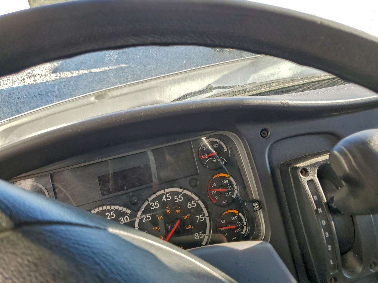 Freightliner M2 106 Medium Duty Image 8