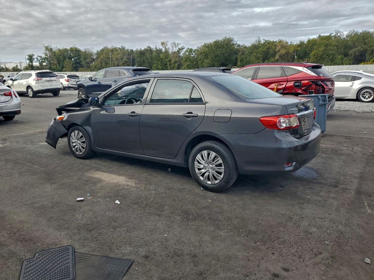 Toyota Corolla Base Image 10