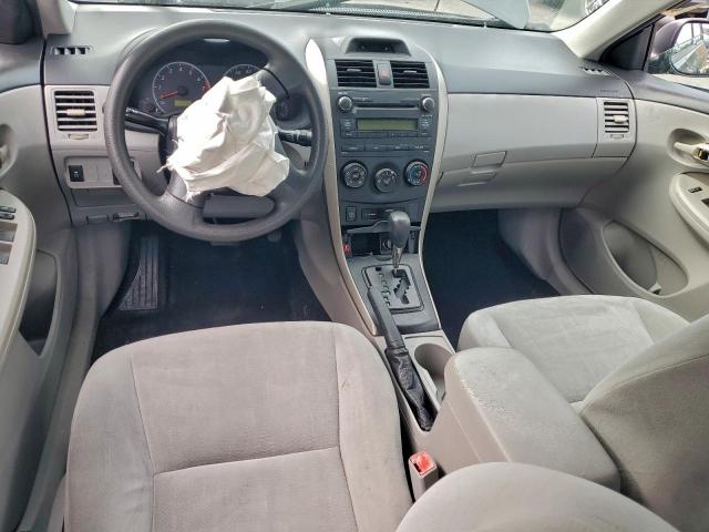 Toyota Corolla Base Image 8