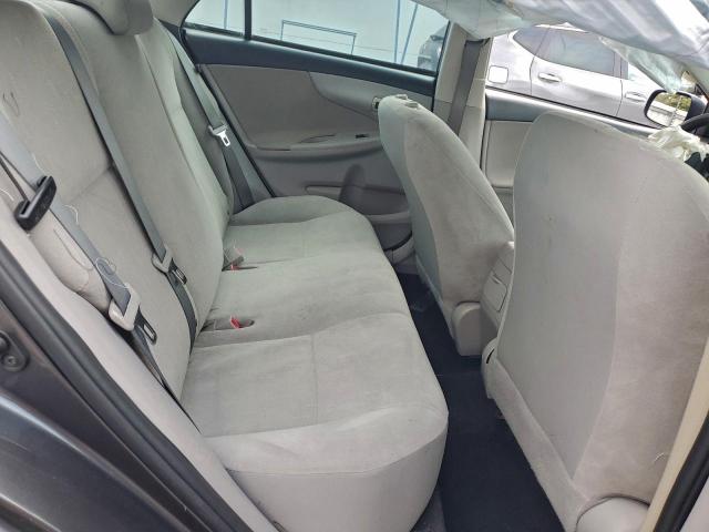 Toyota Corolla Base Image 5