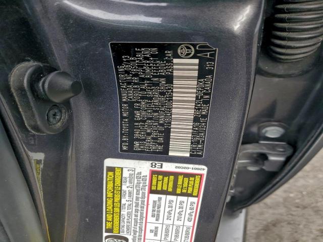 Toyota Corolla Base Image 9