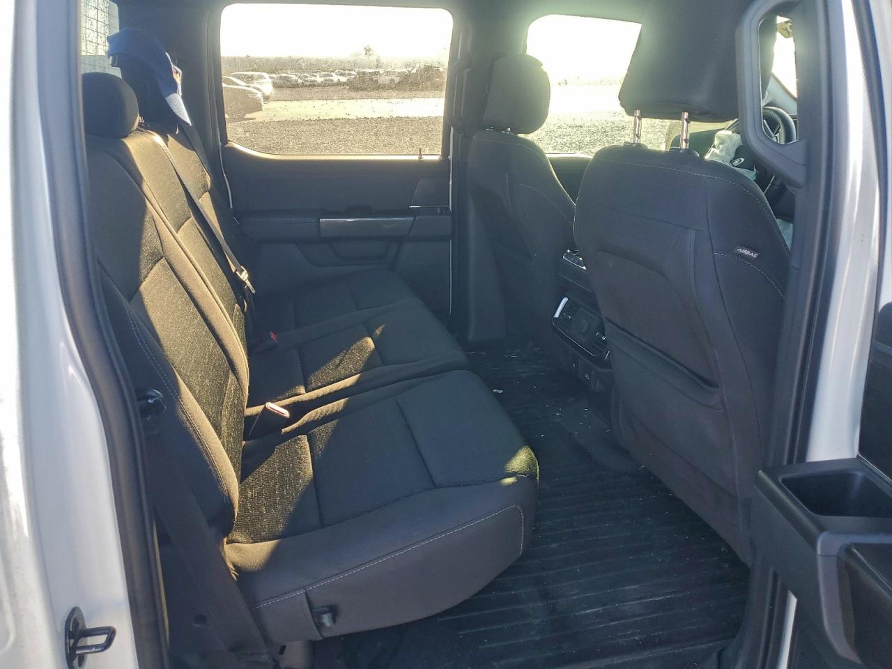 Ford F-150 Supercrew Image 10