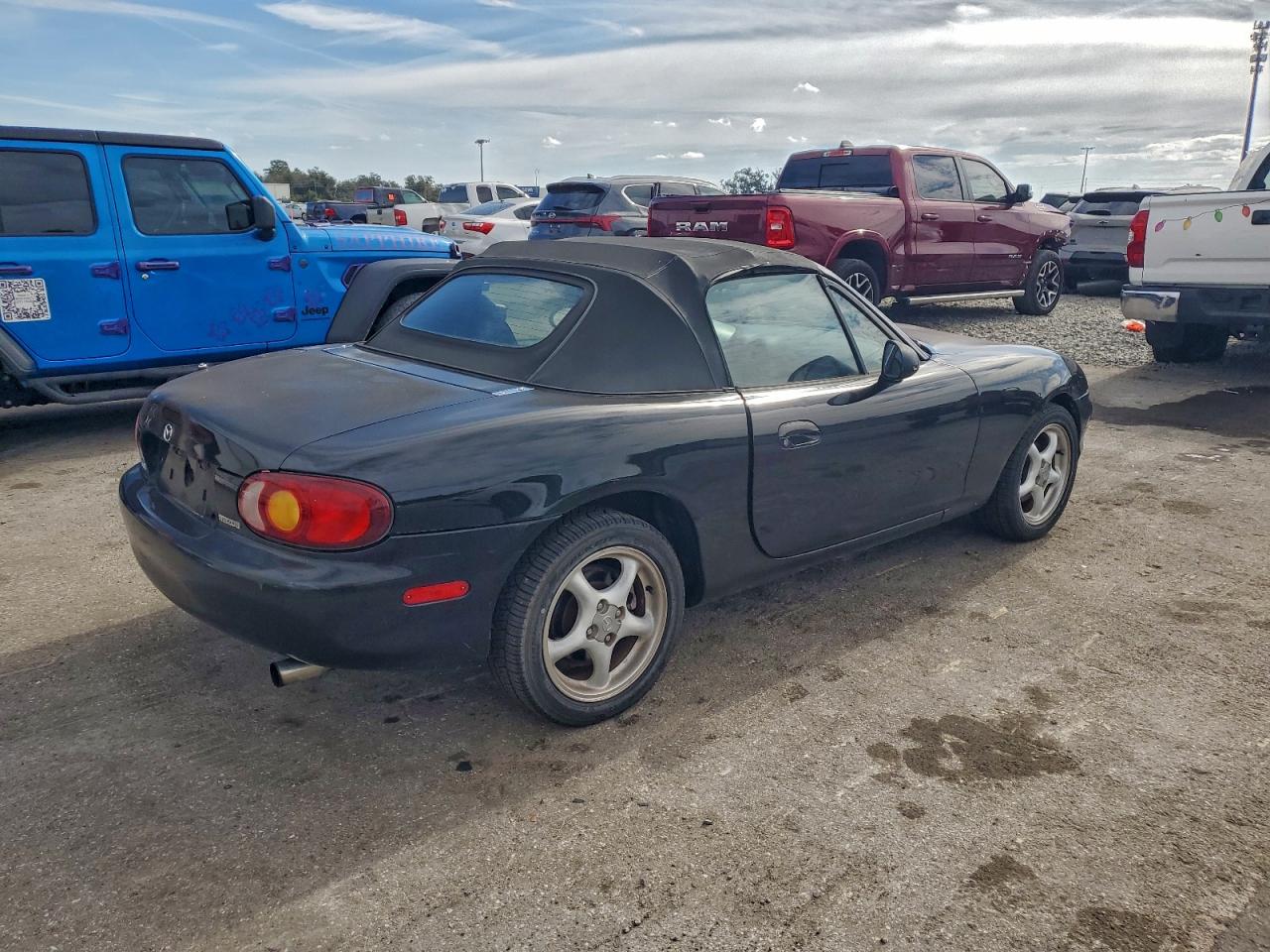 Mazda Mx5 Base Image 7
