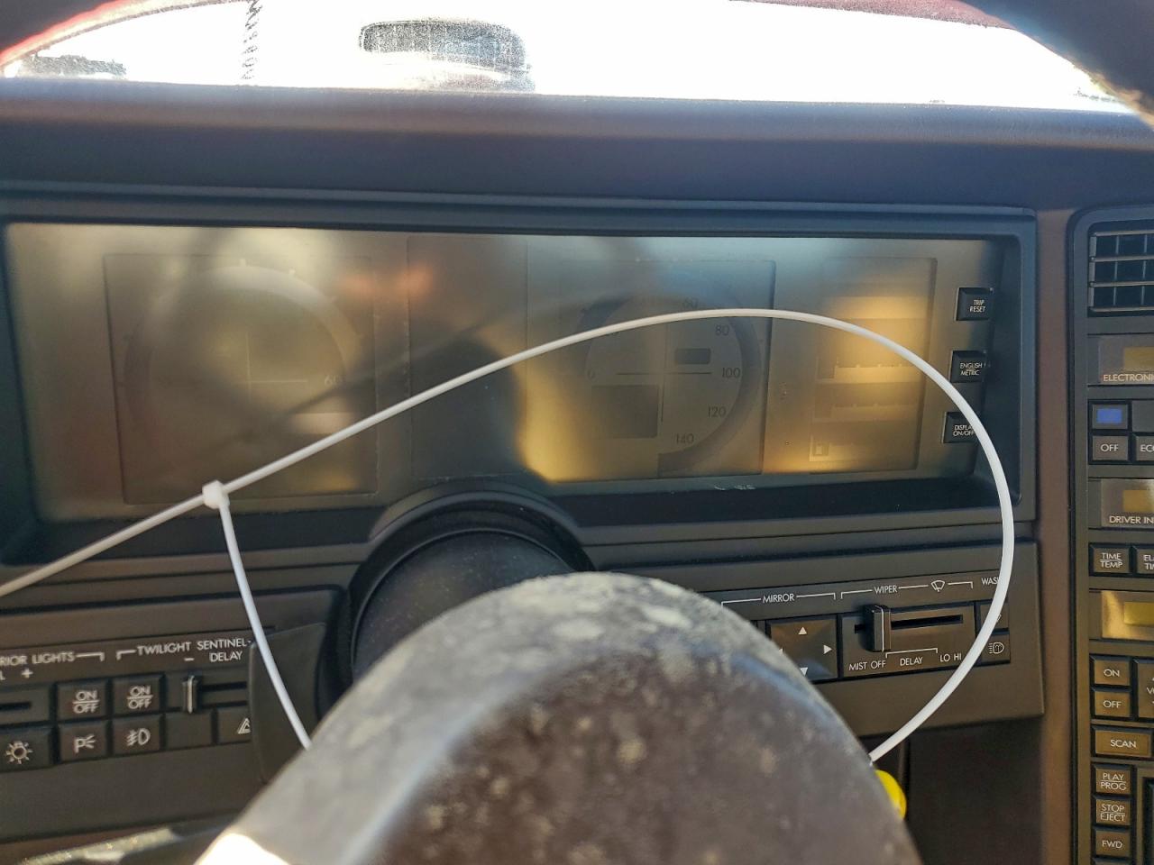 Cadillac Allante Image 7