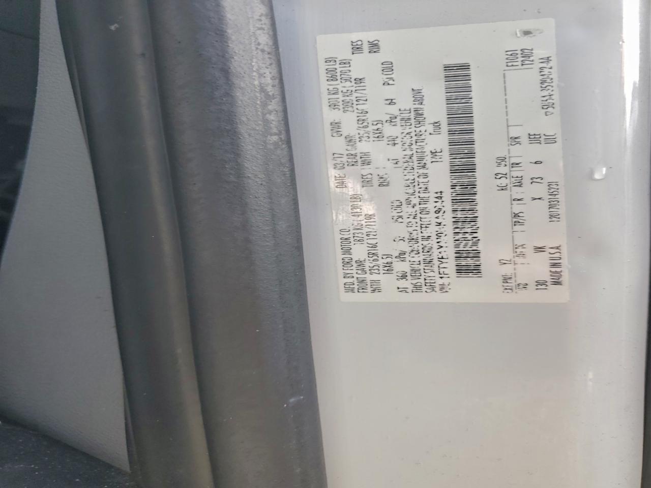 Ford Transit T-150 Image 12