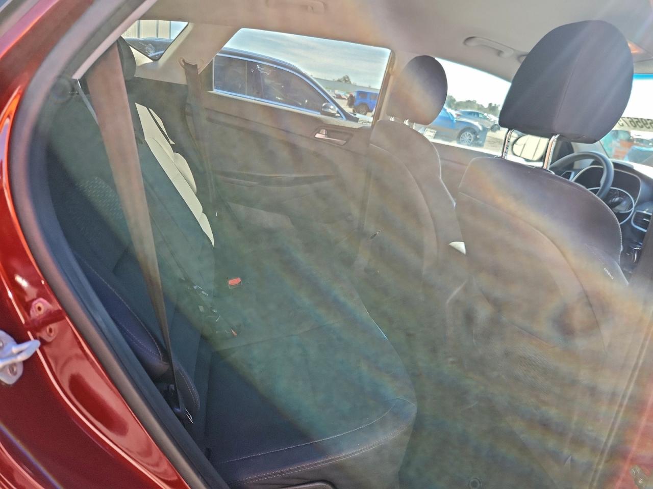 Hyundai TUCSON Se Image 9