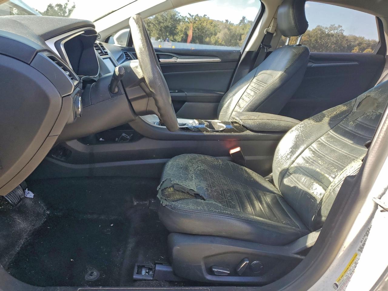 Ford Fusion Se Image 11