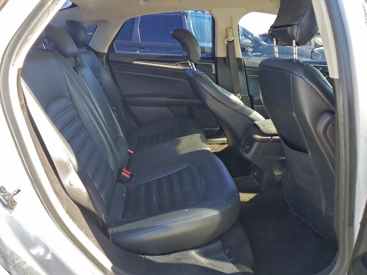 Ford Fusion Se Image 7