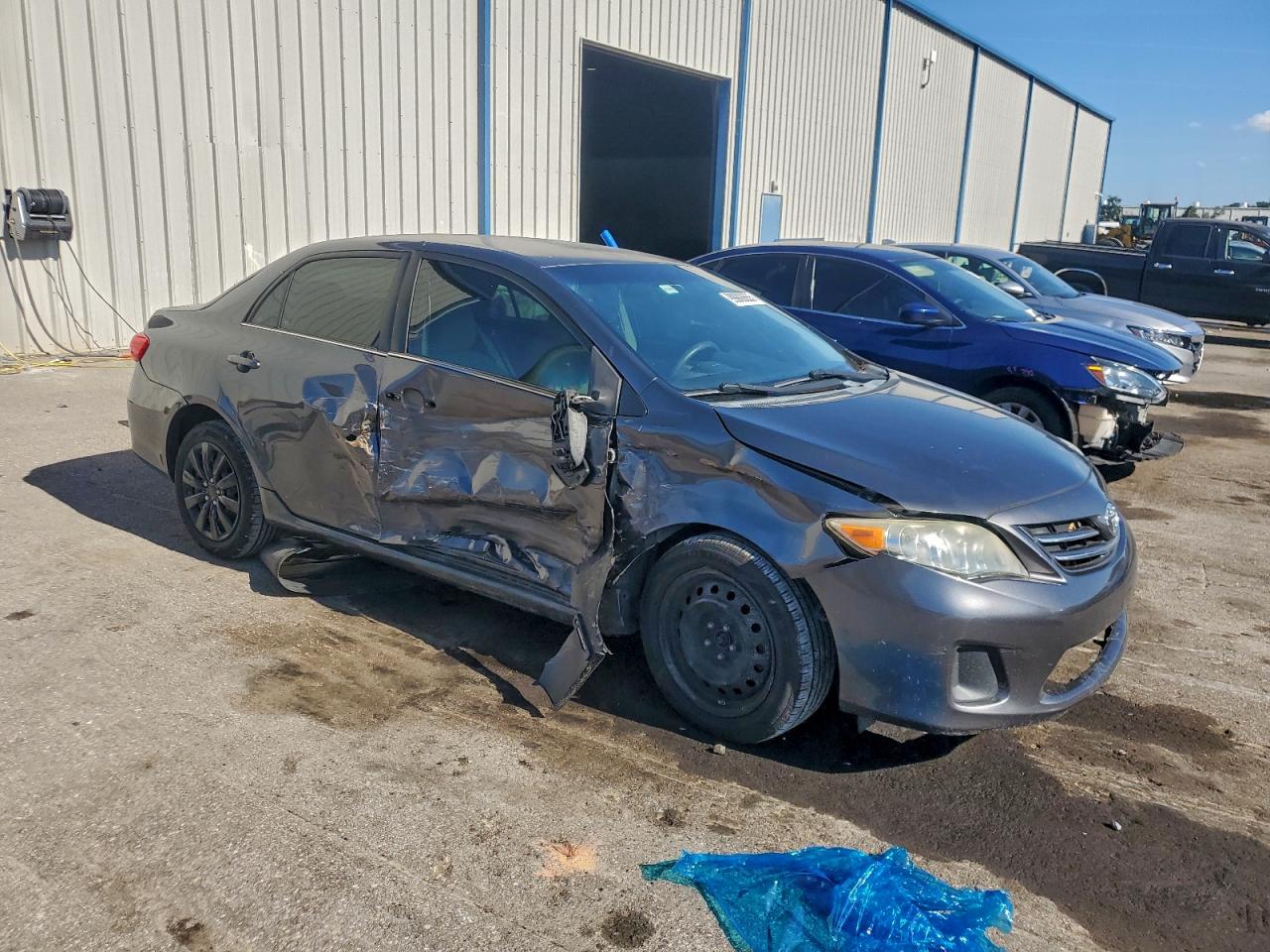 Toyota Corolla Base Image 12