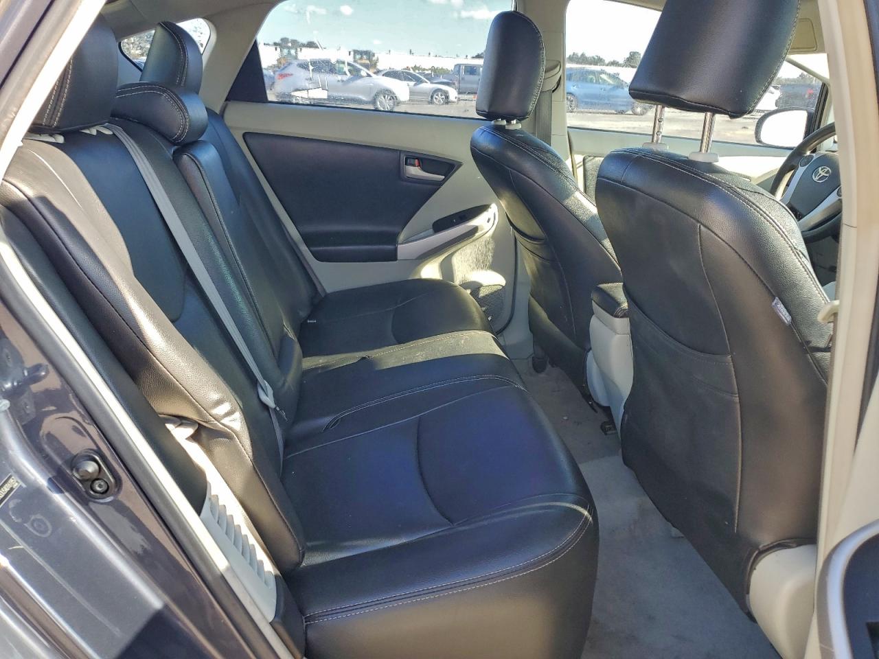 Toyota Prius Image 6