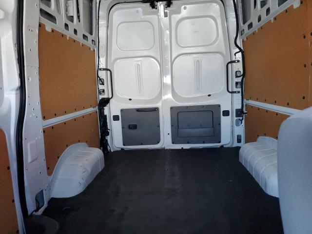 Nissan Nv 2500 S Image 4