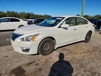  Salvage Nissan Altima