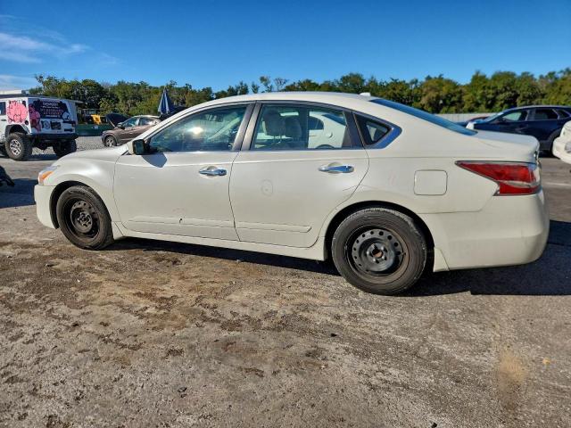 Nissan Altima 2.5 Image 7