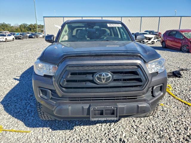 Toyota Tacoma Double Cab Image 12