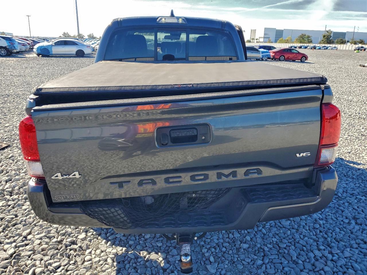 Toyota Tacoma Double Cab Image 8