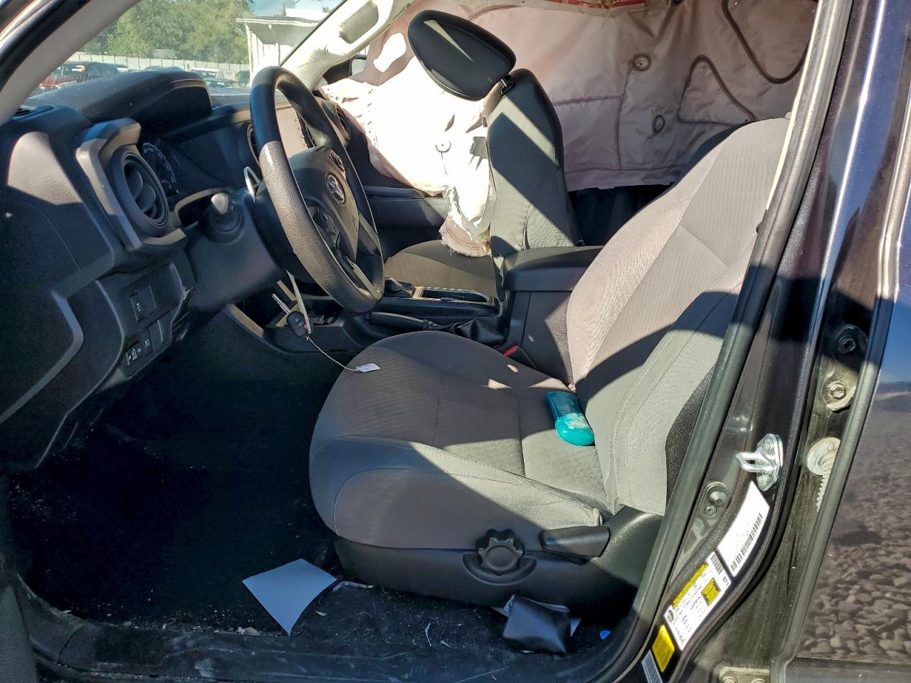 Toyota Tacoma Double Cab Image 9