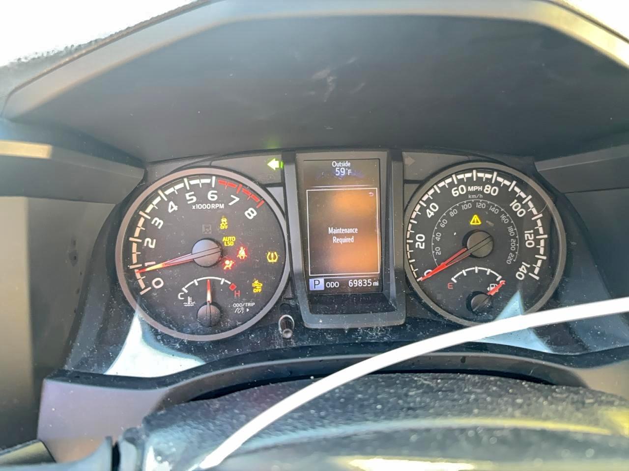 Toyota Tacoma Double Cab Image 6