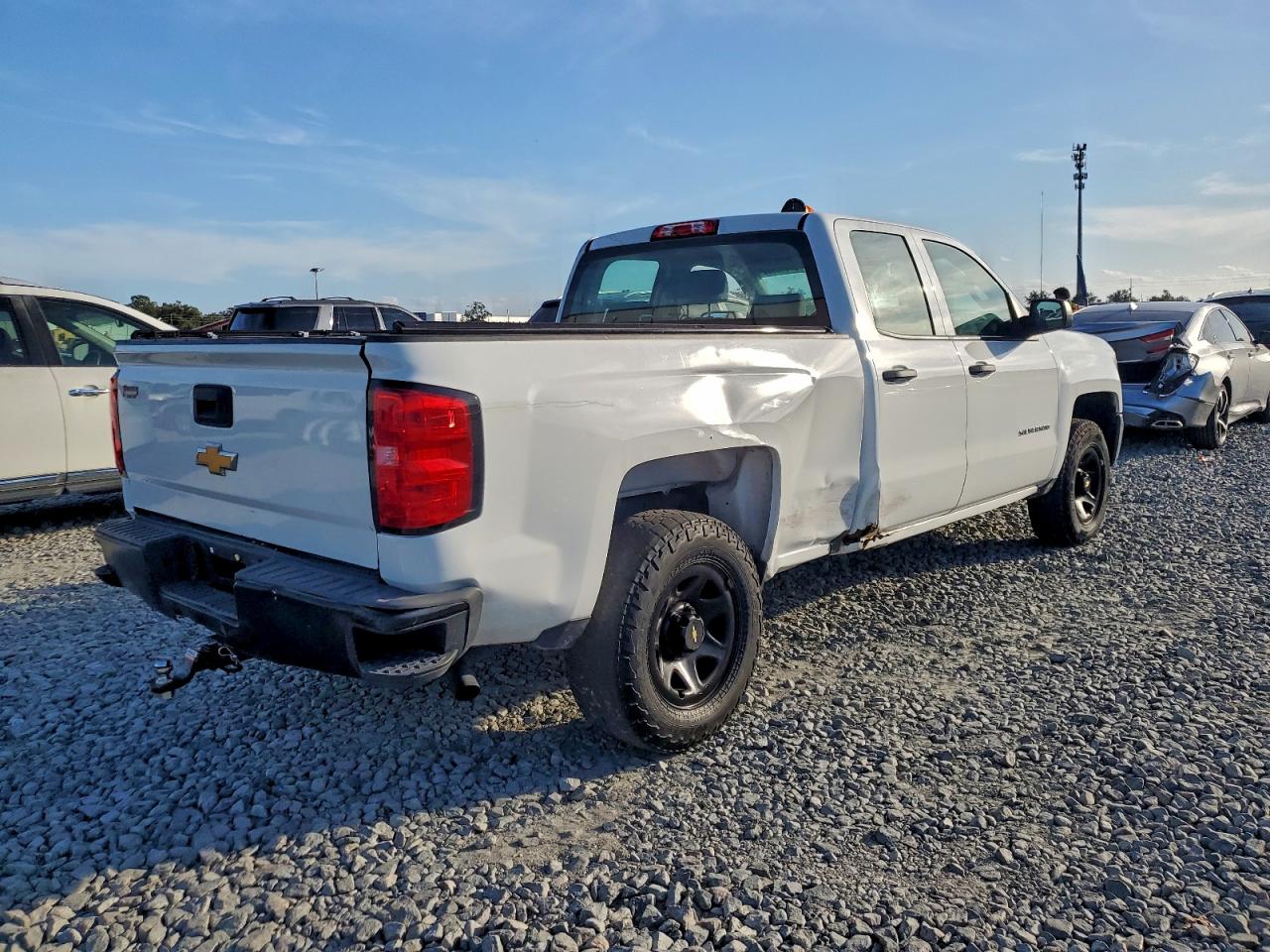 Chevrolet Silverado K1500 Image 12