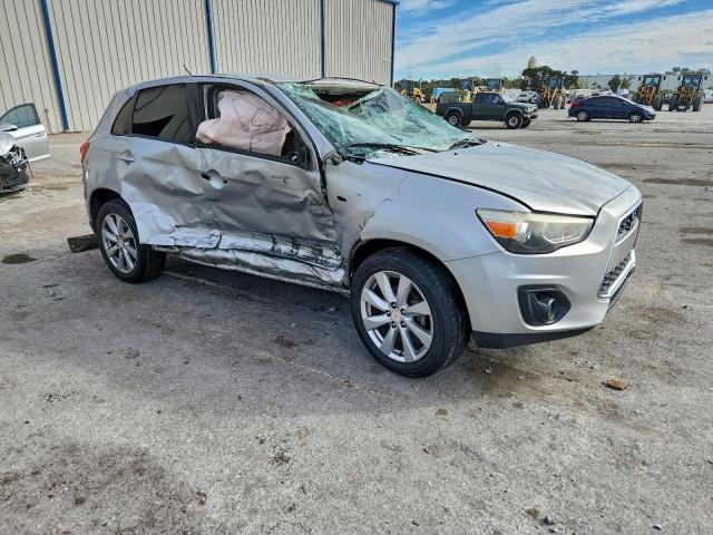 Mitsubishi Outlander Es Image 11