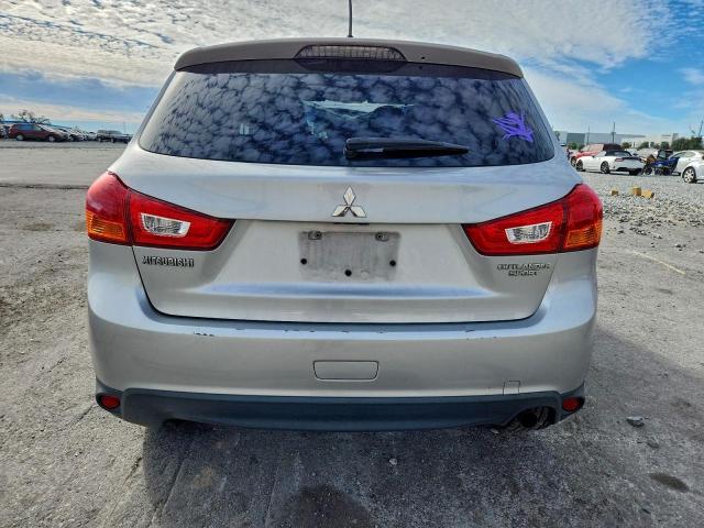 Mitsubishi Outlander Es Image 13