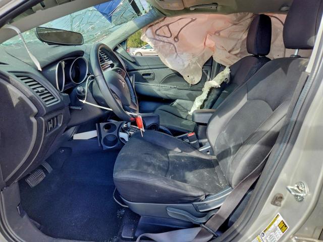 Mitsubishi Outlander Es Image 5