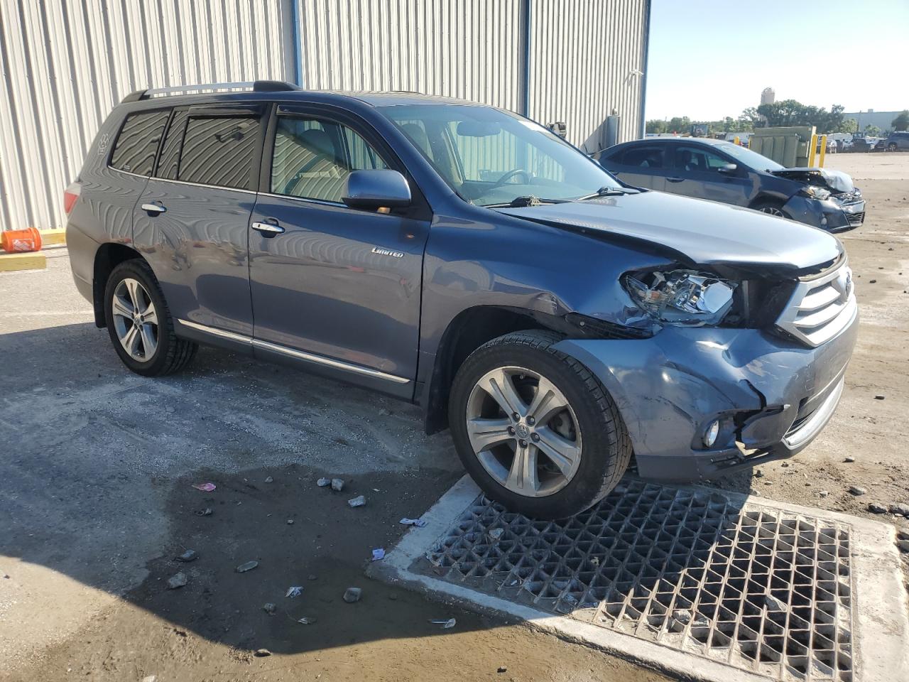 Toyota Highlander Limited Image 3