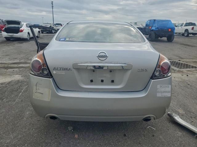 Nissan Altima Base Image 4