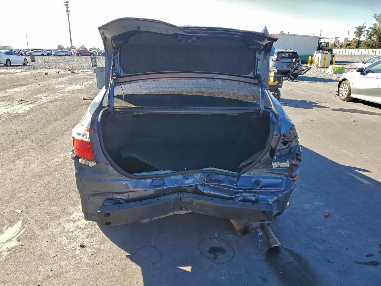 Toyota Corolla L Image 9