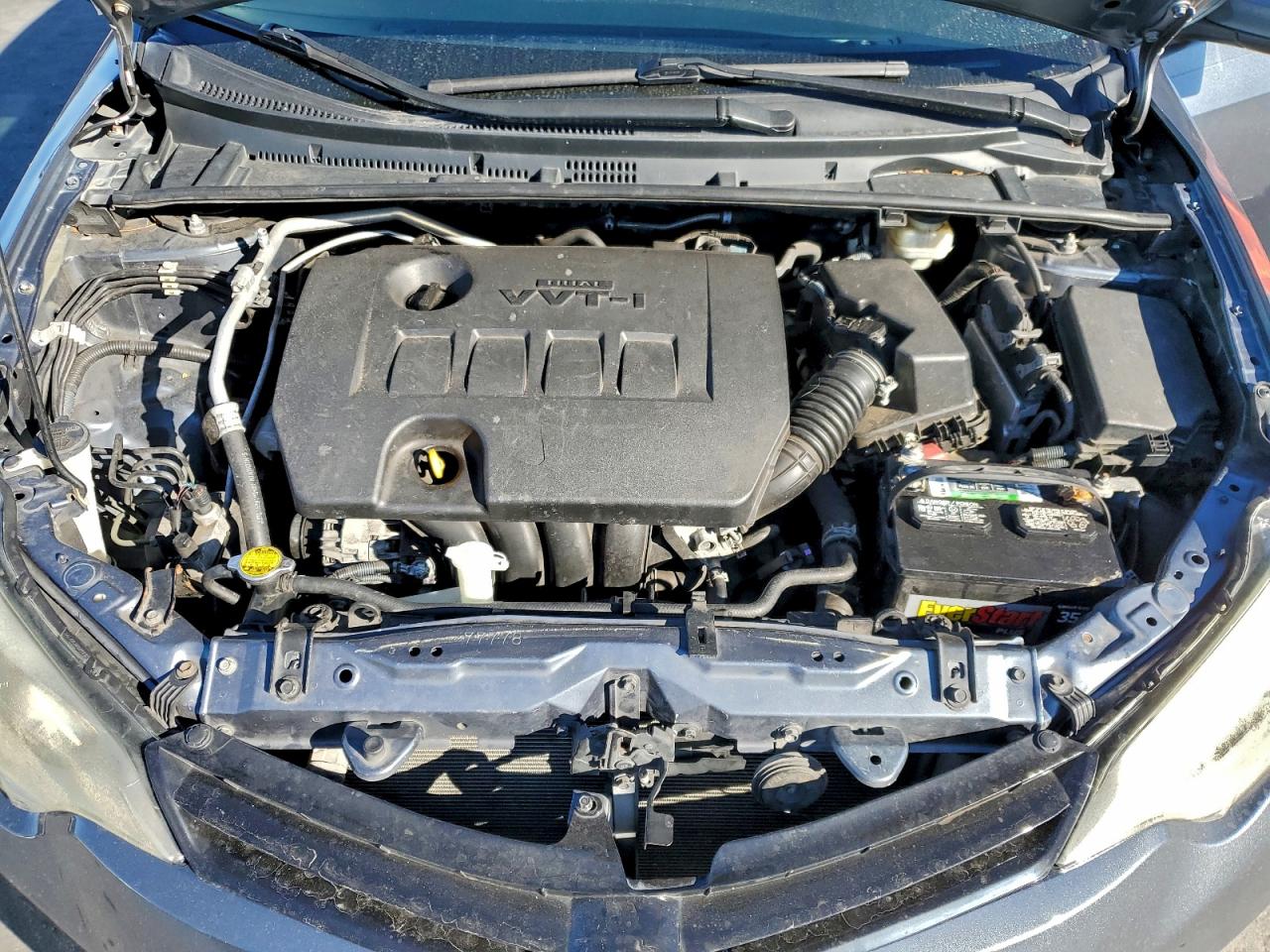 Toyota Corolla L Image 2