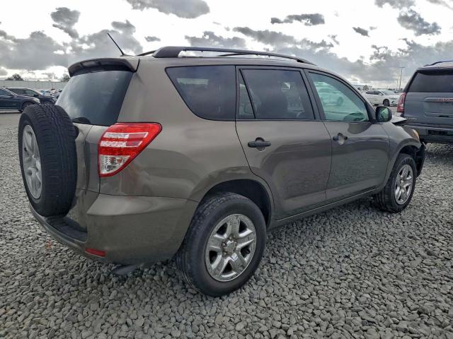 Toyota RAV4 Image 2