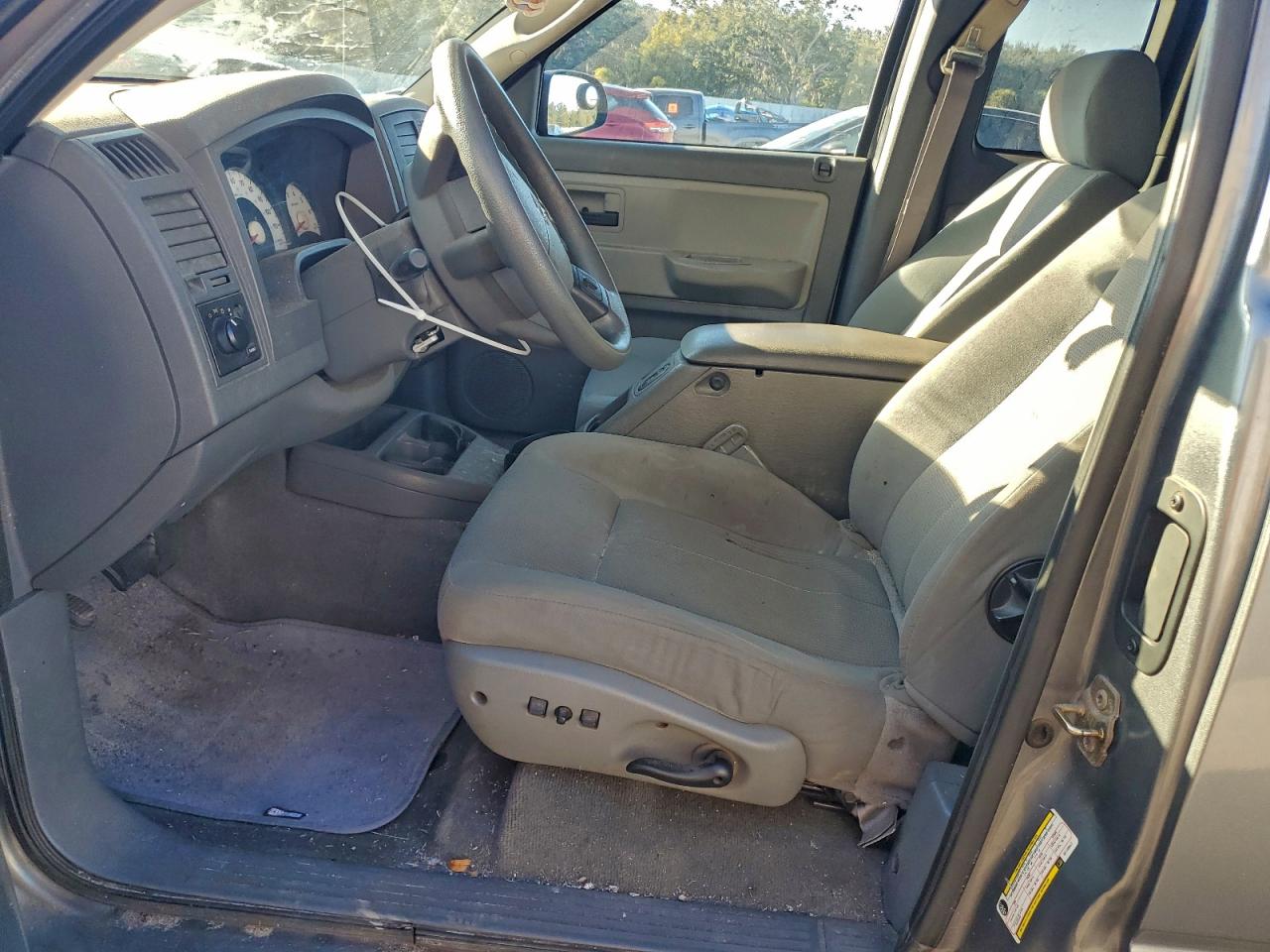 Dodge Dakota St Image 11