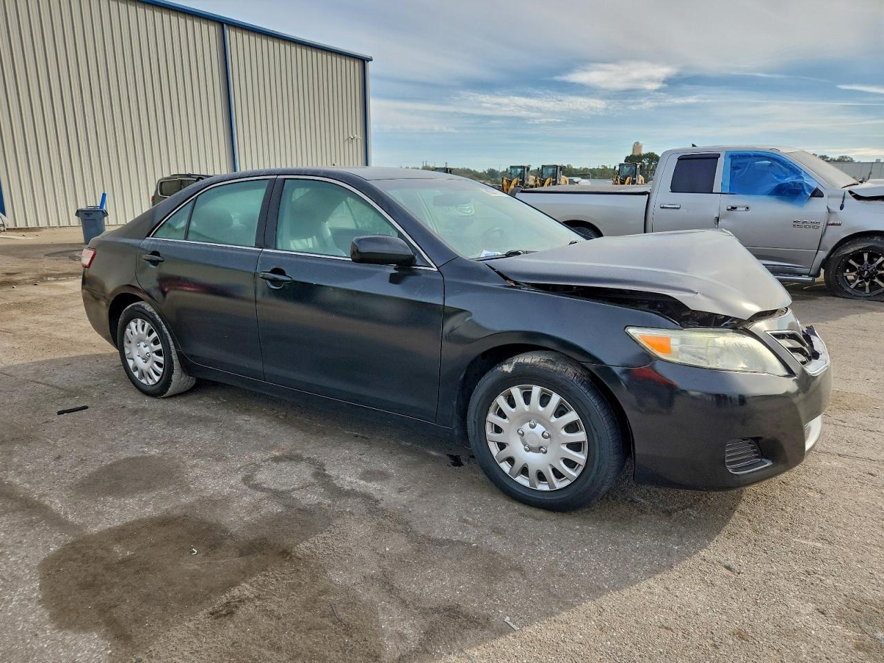 Toyota Camry Base Image 11