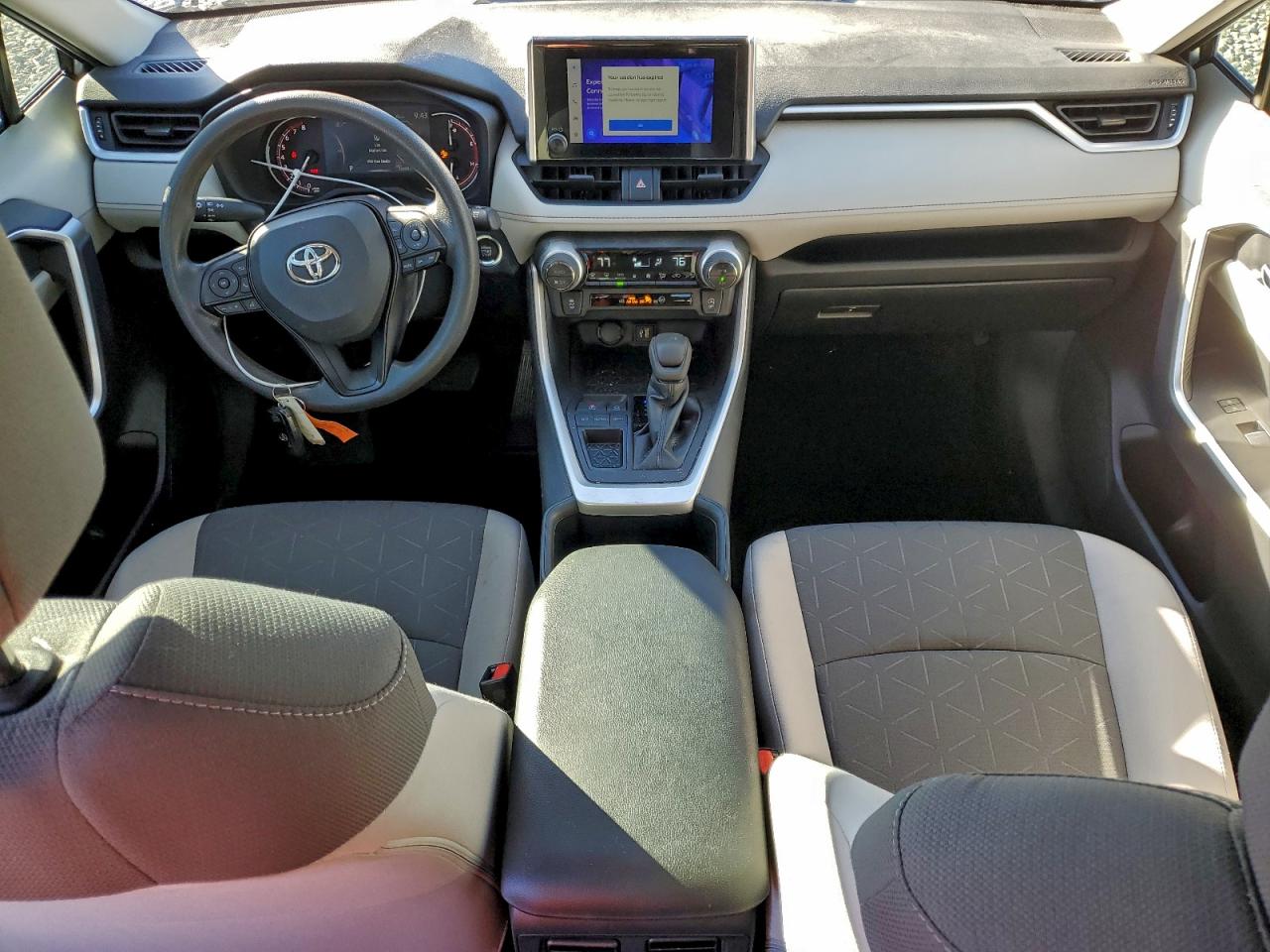 Toyota RAV4 Xle Image 5