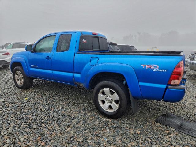 Toyota Tacoma Prerunner Access Cab Image 2