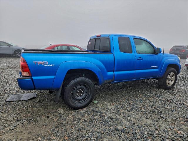Toyota Tacoma Prerunner Access Cab Image 4