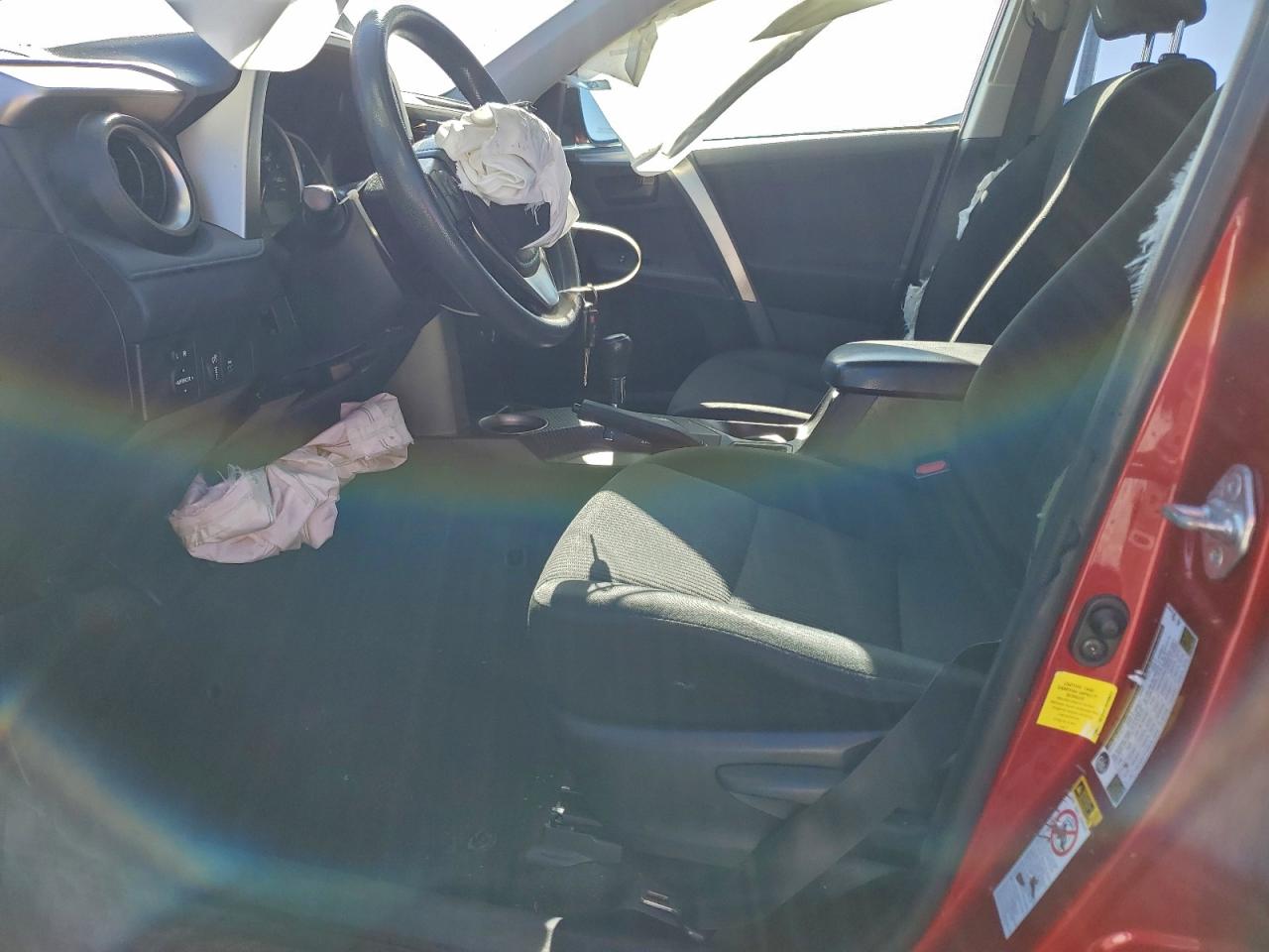 Toyota RAV4 Le Image 3