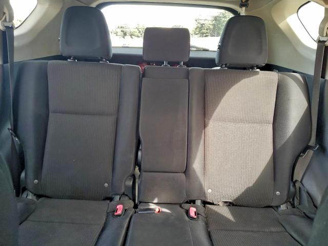 Toyota RAV4 Le Image 11