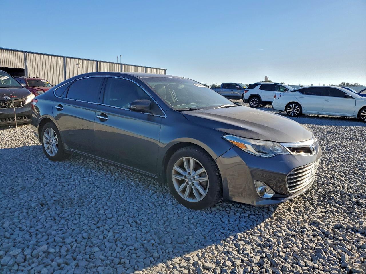 Toyota Avalon Base Image 11