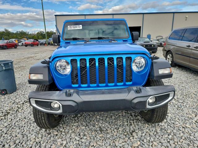 Jeep Gladiator Sport Image 3