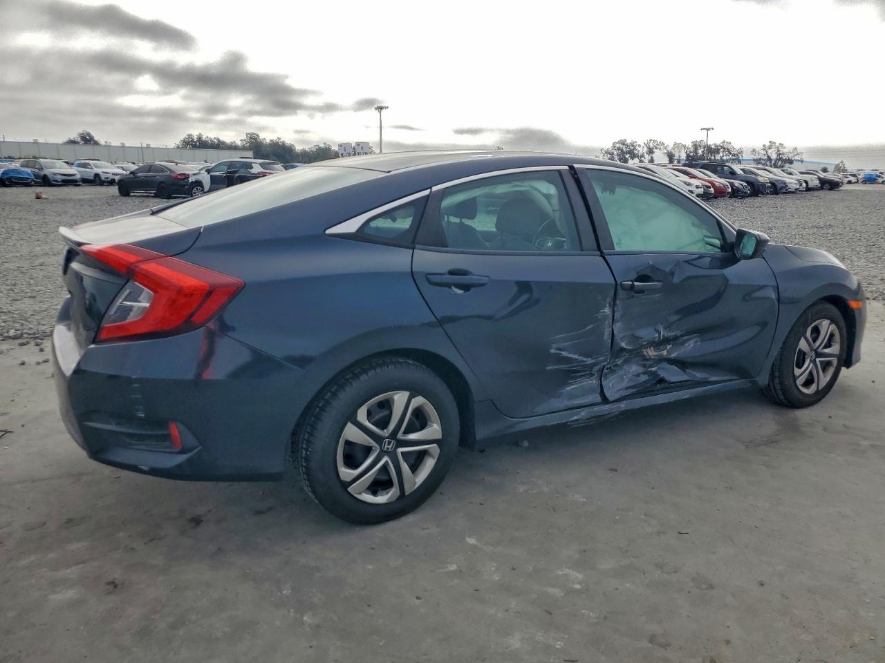 Honda Civic Lx Image 11