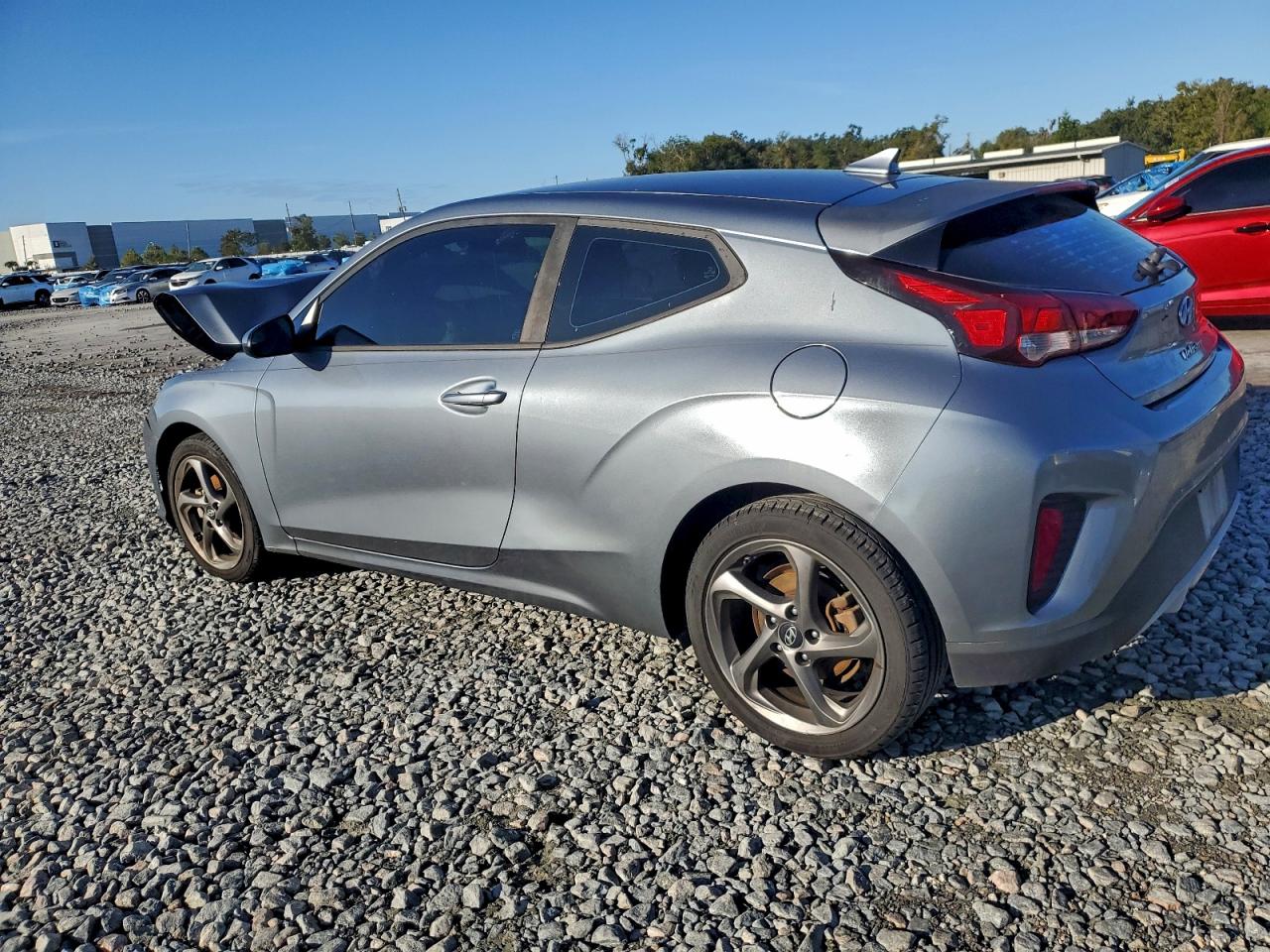 Hyundai VELOSTER Base Image 2