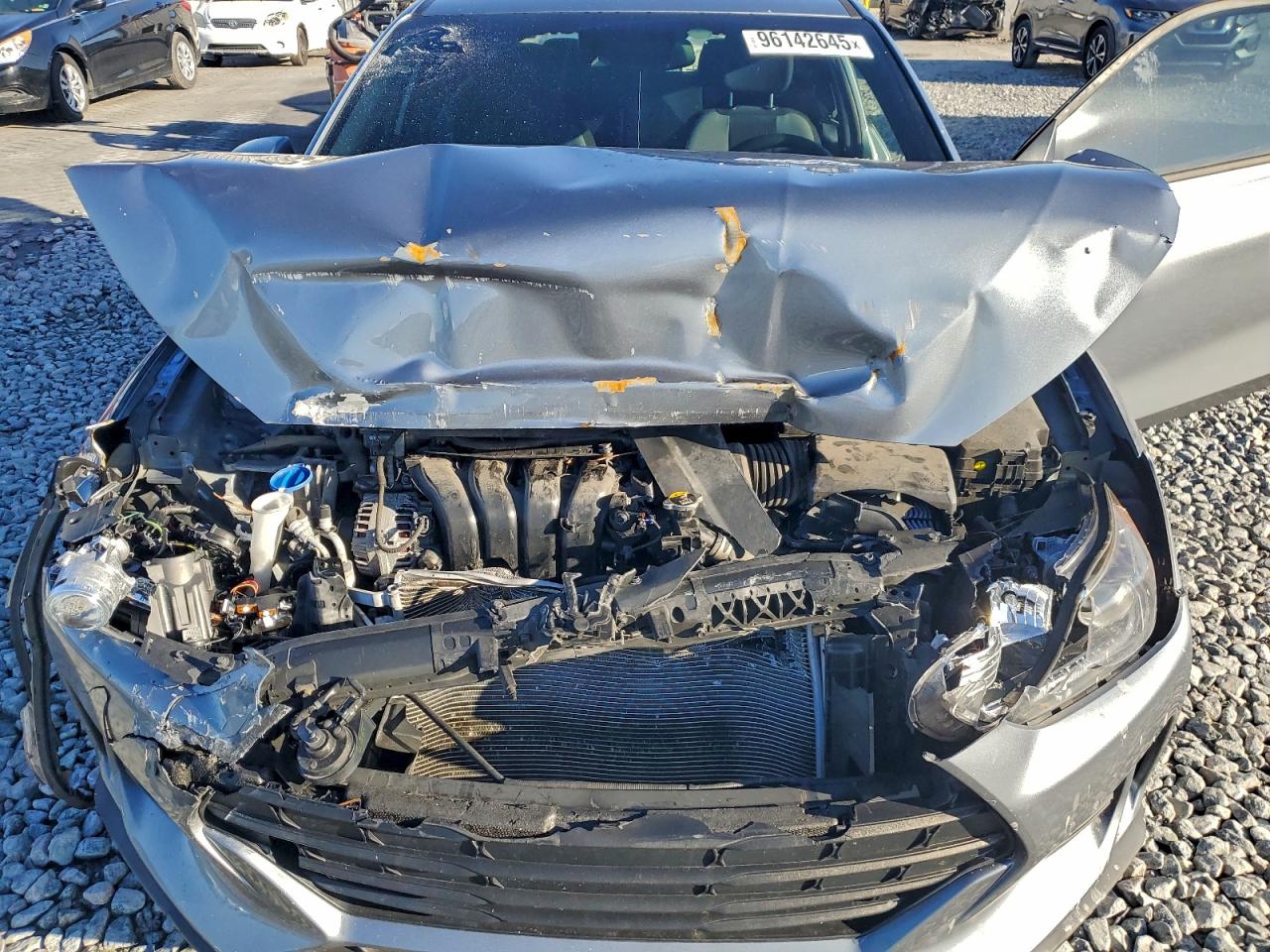 Hyundai VELOSTER Base Image 9